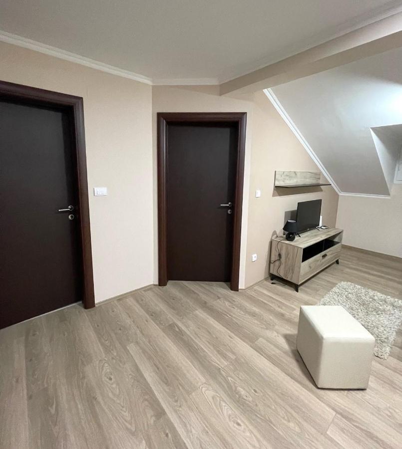 Vivko Apartments Veliko Gradiste Exterior photo